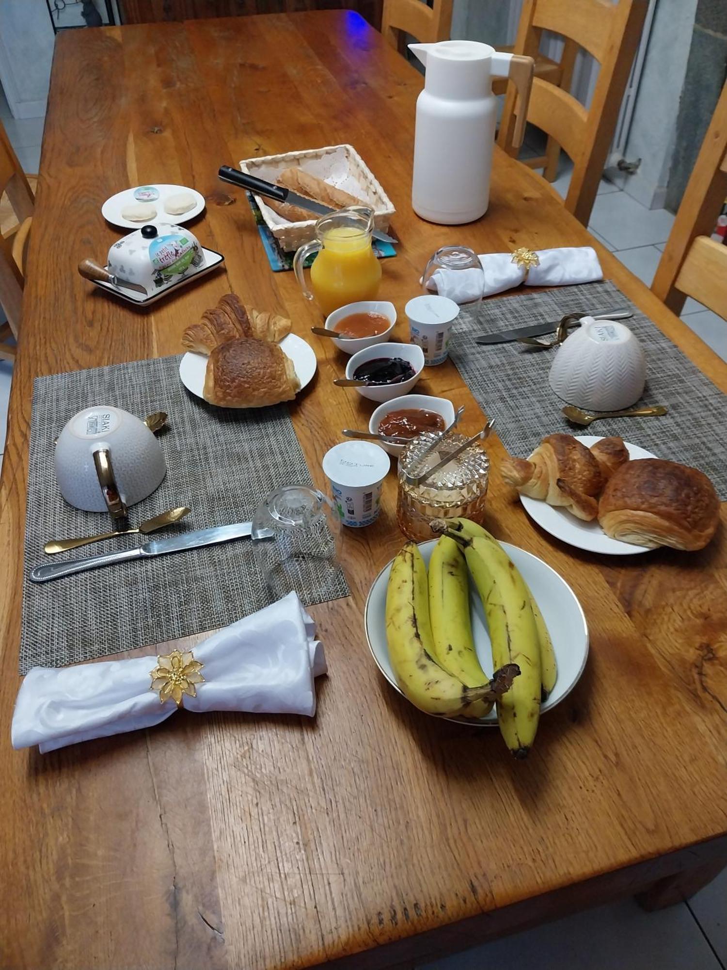 Au Granit Bleu Bed & Breakfast Faye-l'Abbesse Dış mekan fotoğraf